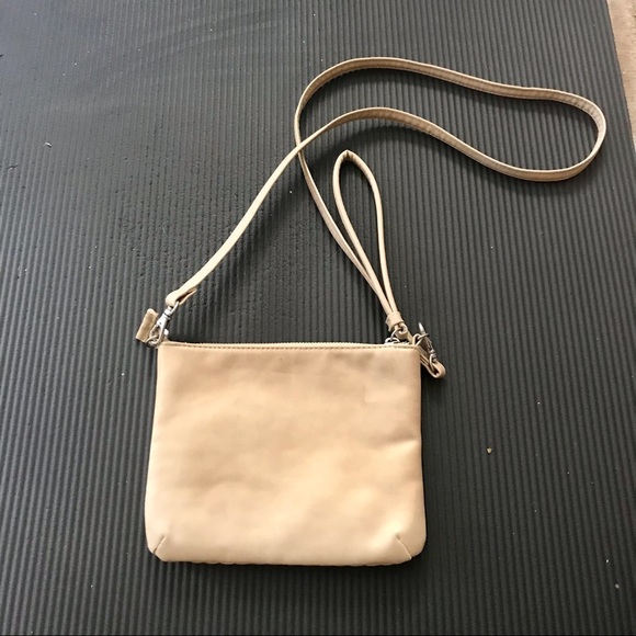 Aeropostale Convertible Crossbody/Wristlet - Picture 3 of 5